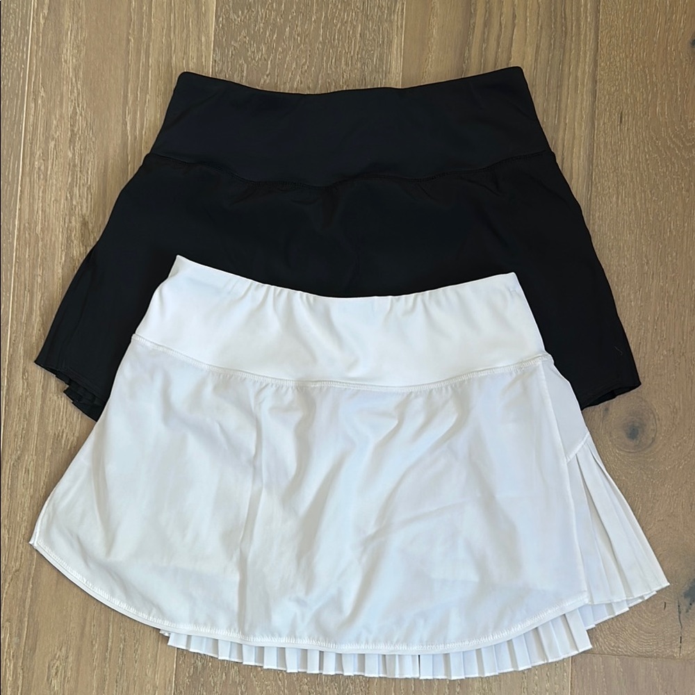 Black and White Women's Tennis Skirt Set